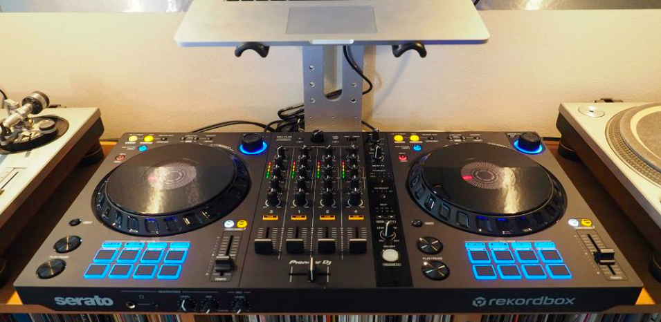 Pioneer DJ dévoile un nouveau contrôleur